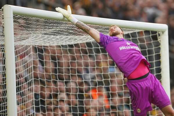 药厂锁定布伦特福德门将 弗莱肯1000万欧加盟在即